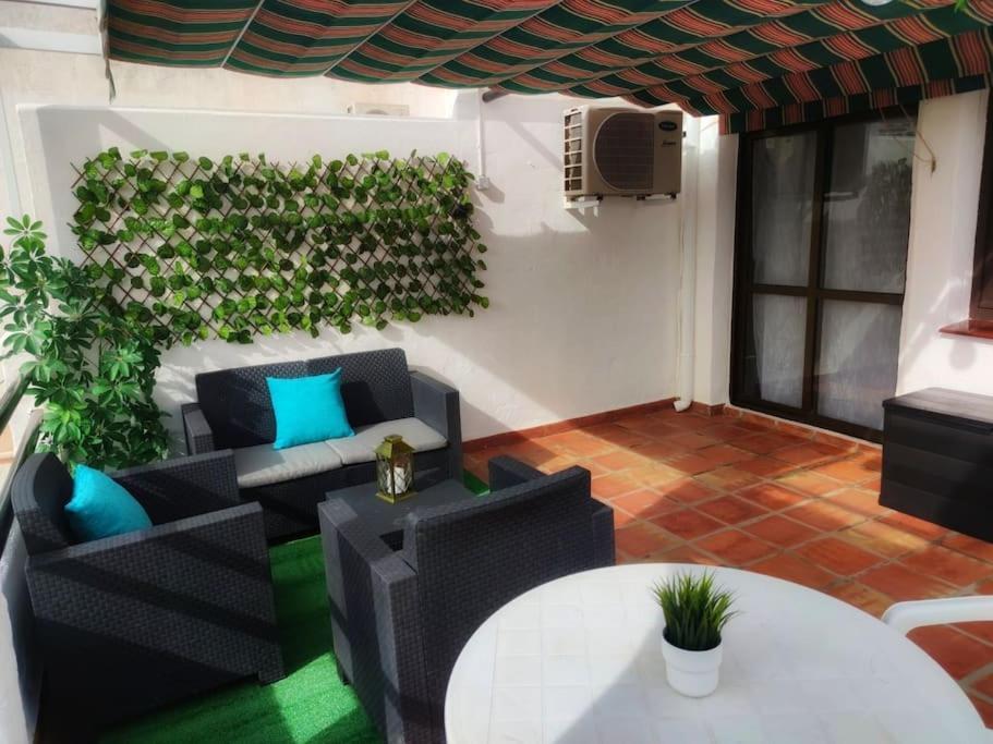 Apartamento-estudio Benalsun Pueblo Evita Benalmadena Bagian luar foto