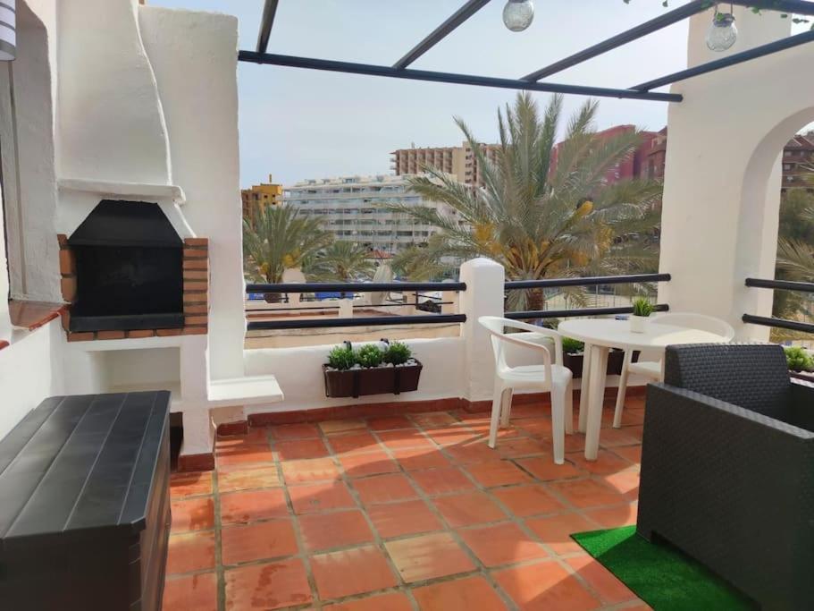 Apartamento-estudio Benalsun Pueblo Evita Benalmadena Bagian luar foto