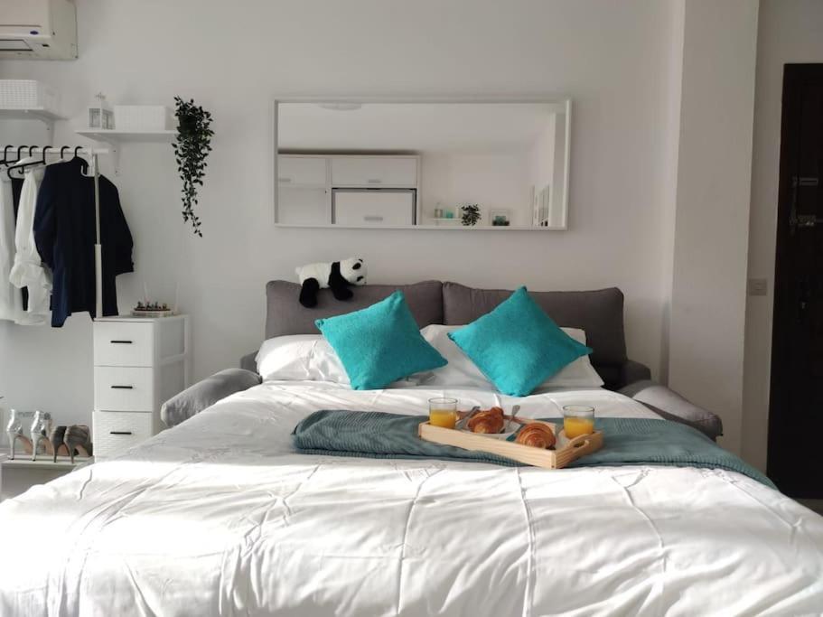 Apartamento-estudio Benalsun Pueblo Evita Benalmadena Bagian luar foto