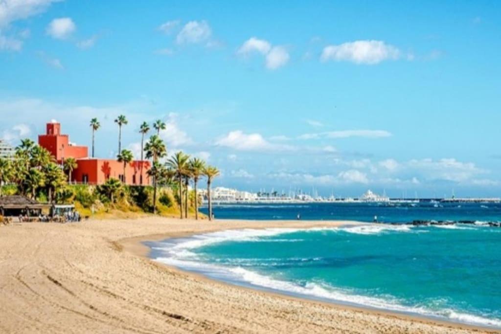 Apartamento-estudio Benalsun Pueblo Evita Benalmadena Bagian luar foto