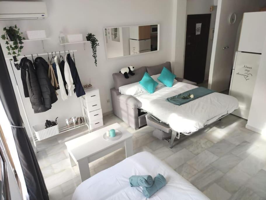 Apartamento-estudio Benalsun Pueblo Evita Benalmadena Bagian luar foto