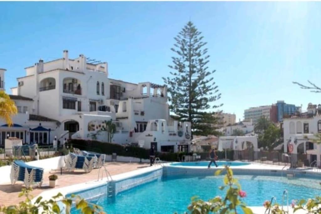 Apartamento-estudio Benalsun Pueblo Evita Benalmadena Bagian luar foto