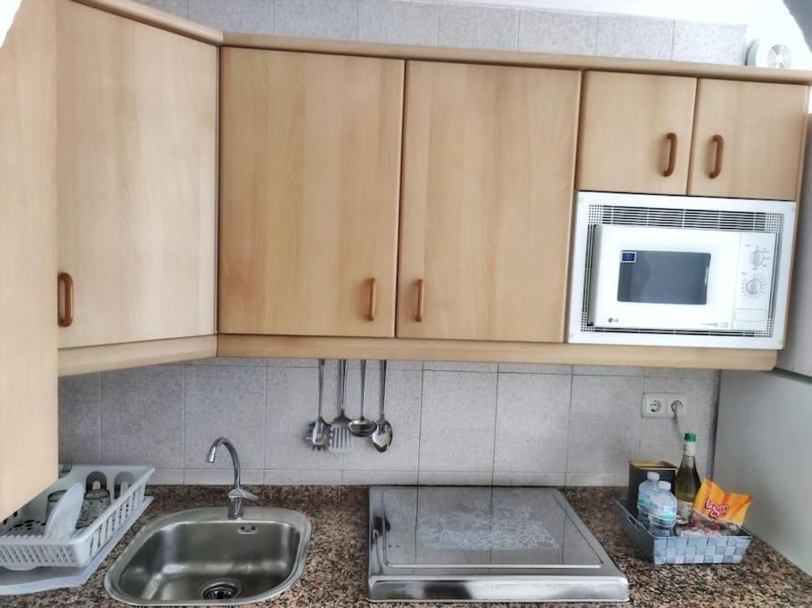 Apartamento-estudio Benalsun Pueblo Evita Benalmadena Bagian luar foto