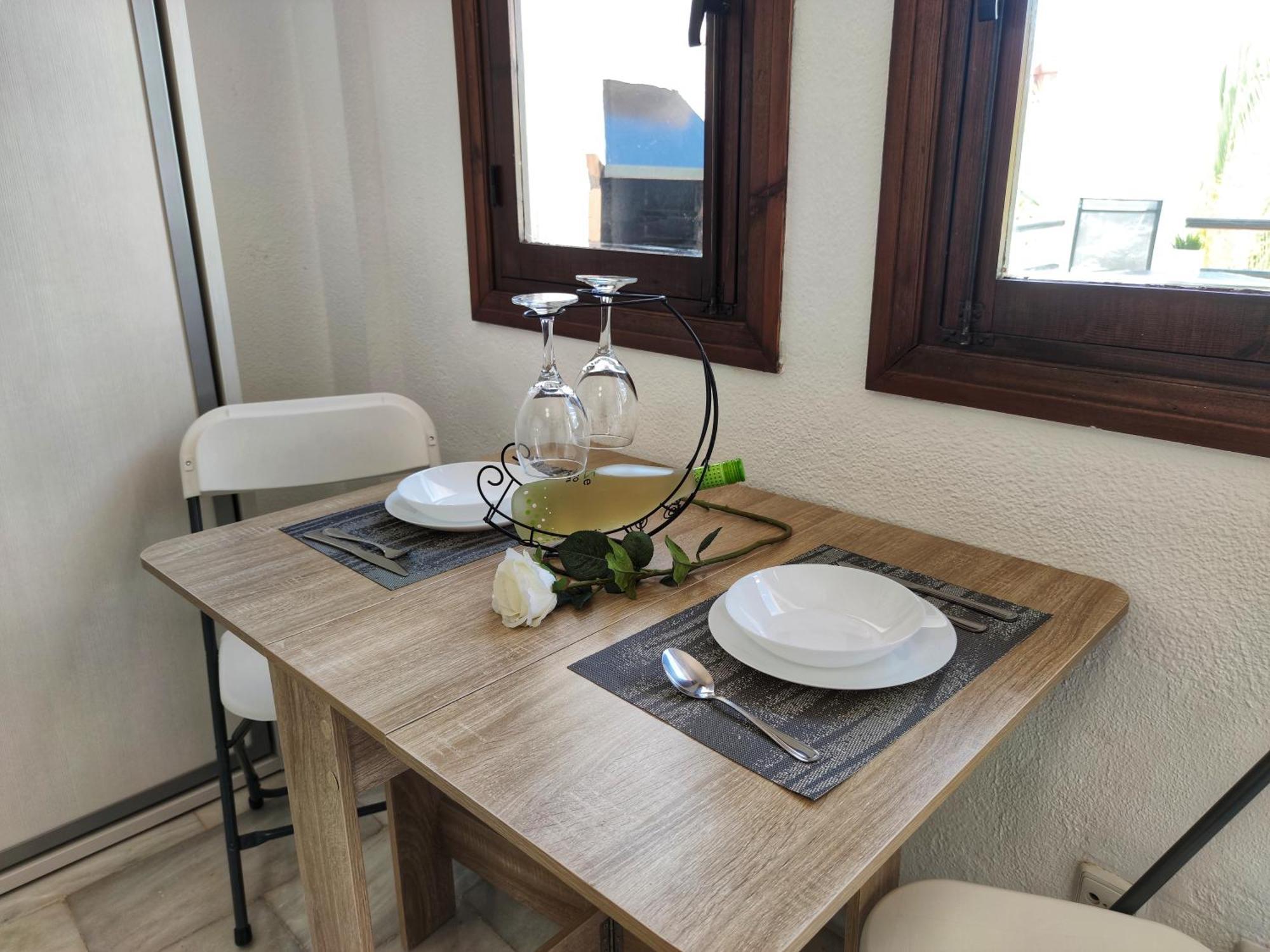 Apartamento-estudio Benalsun Pueblo Evita Benalmadena Bagian luar foto